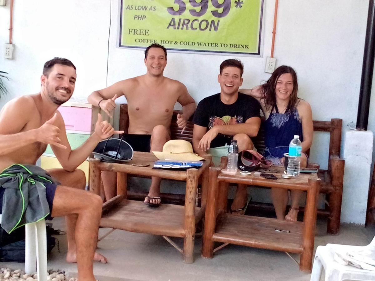 Cheri Backpackers Hostel Moalboal Buitenkant foto