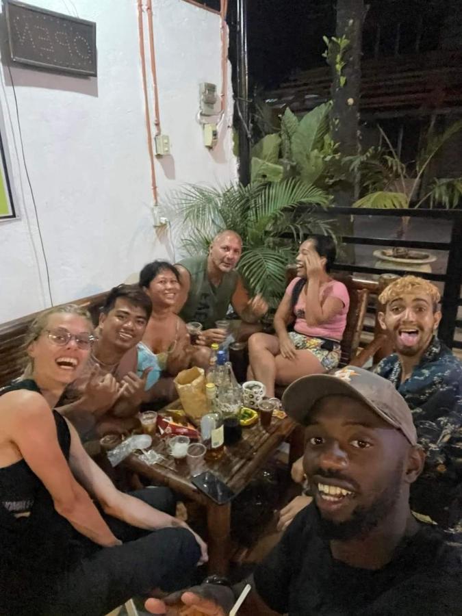 Cheri Backpackers Hostel Moalboal Buitenkant foto