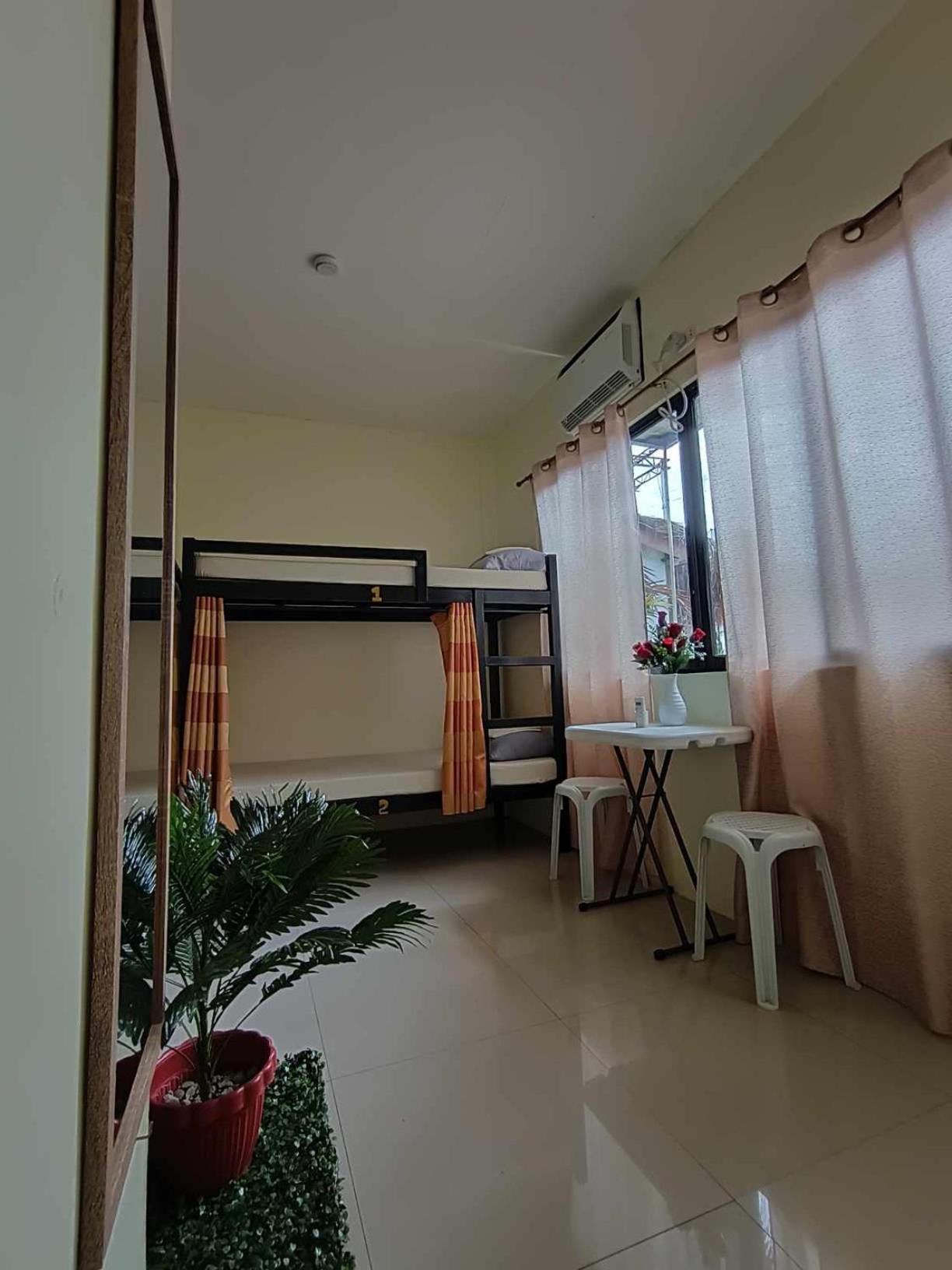 Cheri Backpackers Hostel Moalboal Buitenkant foto