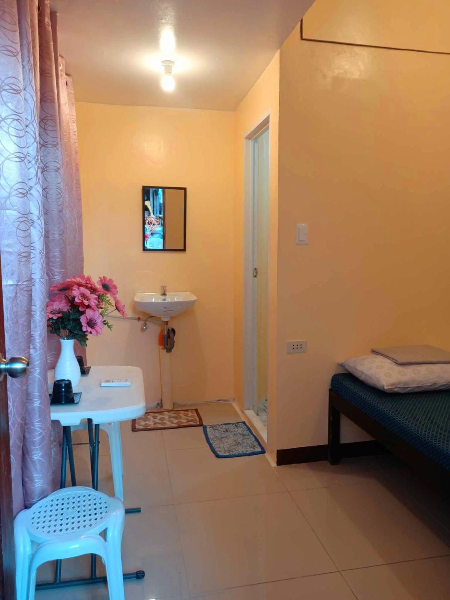 Cheri Backpackers Hostel Moalboal Buitenkant foto
