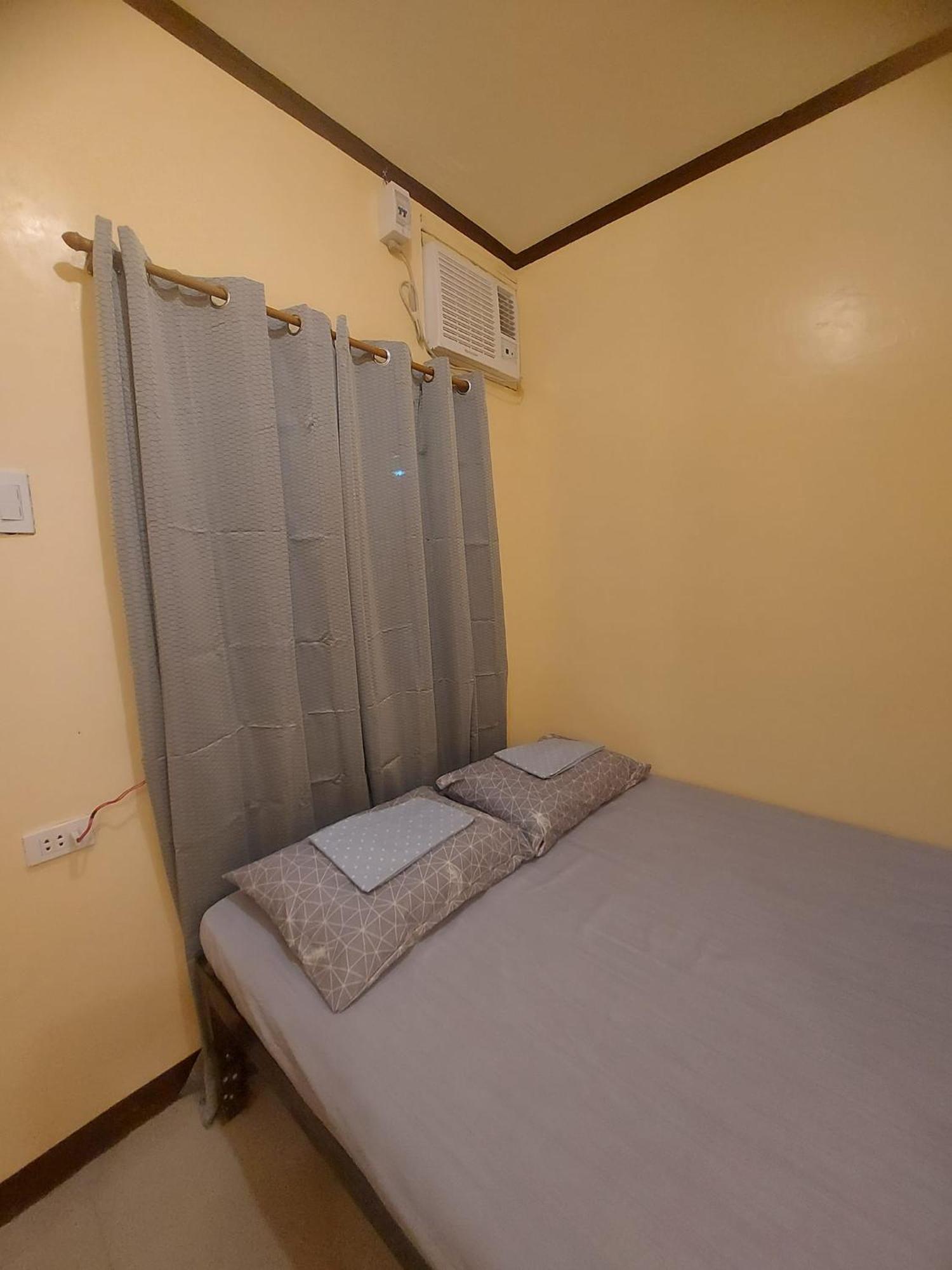 Cheri Backpackers Hostel Moalboal Buitenkant foto